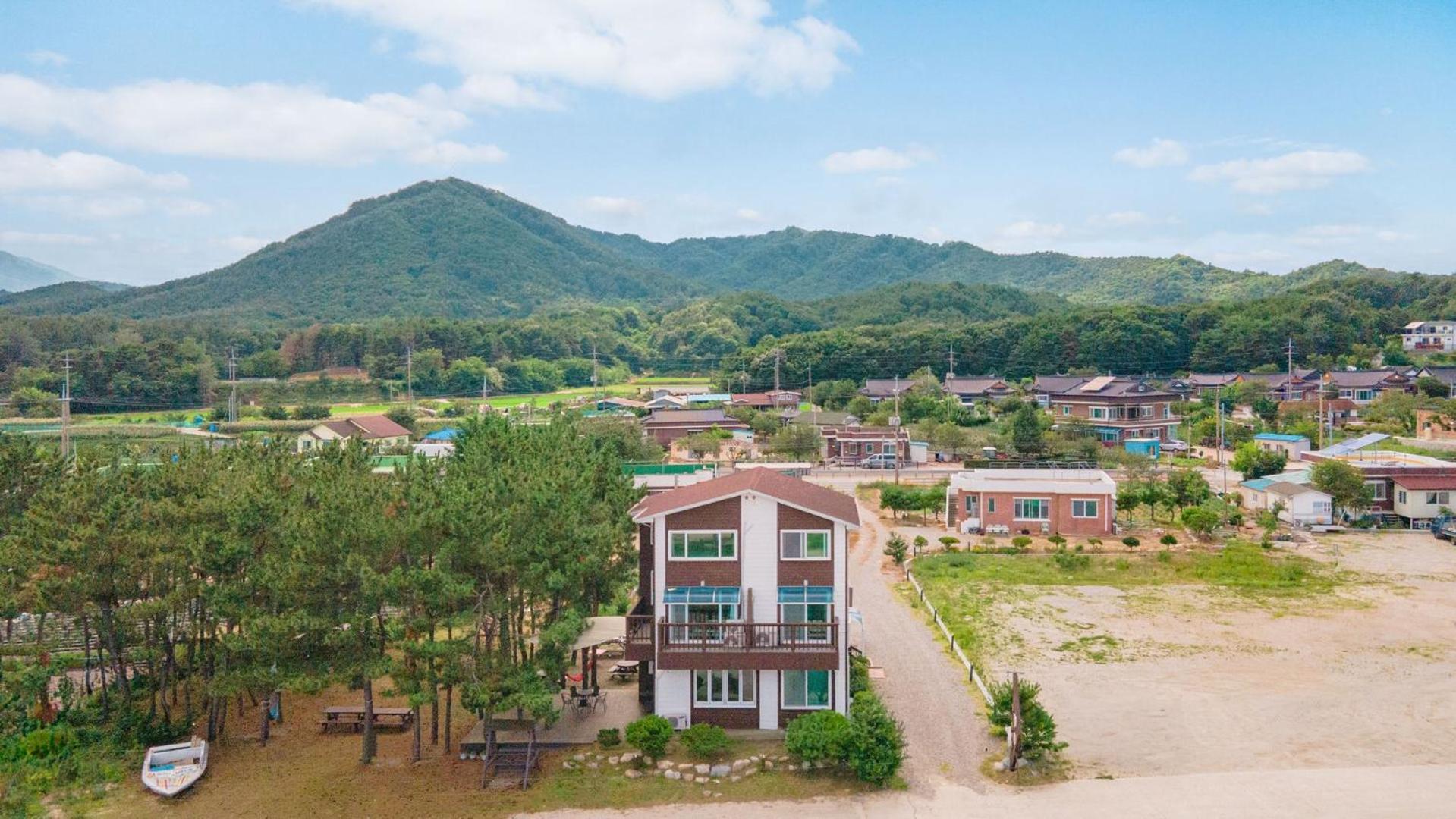 Goseong Omaju Pension Bagian luar foto